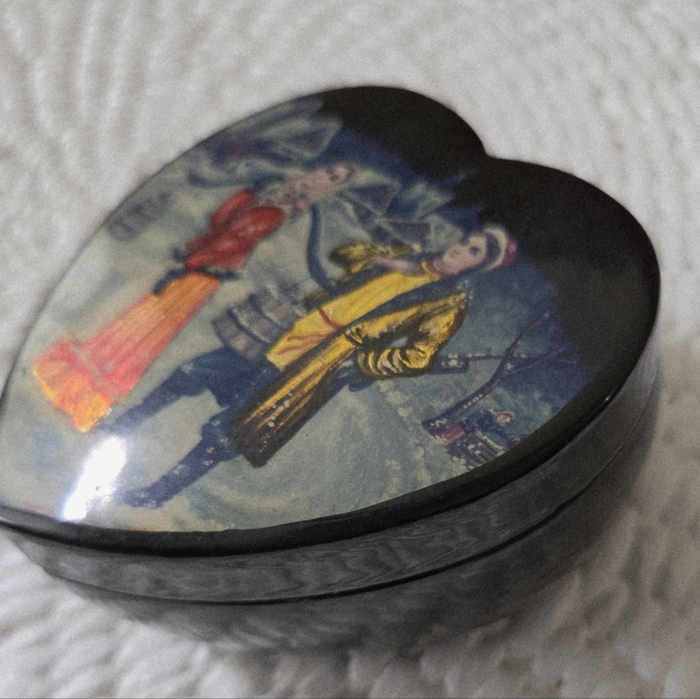 Vintage Russian Art Heart Shape Trinket Box Jewelry Ring Holder - Picture 2 of 8